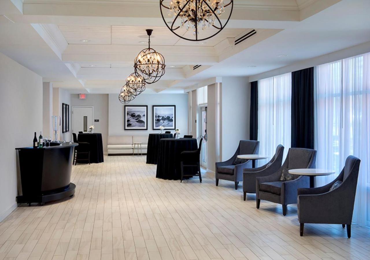 Residence Inn By Marriott New York Long Island East End Ривърхед Екстериор снимка