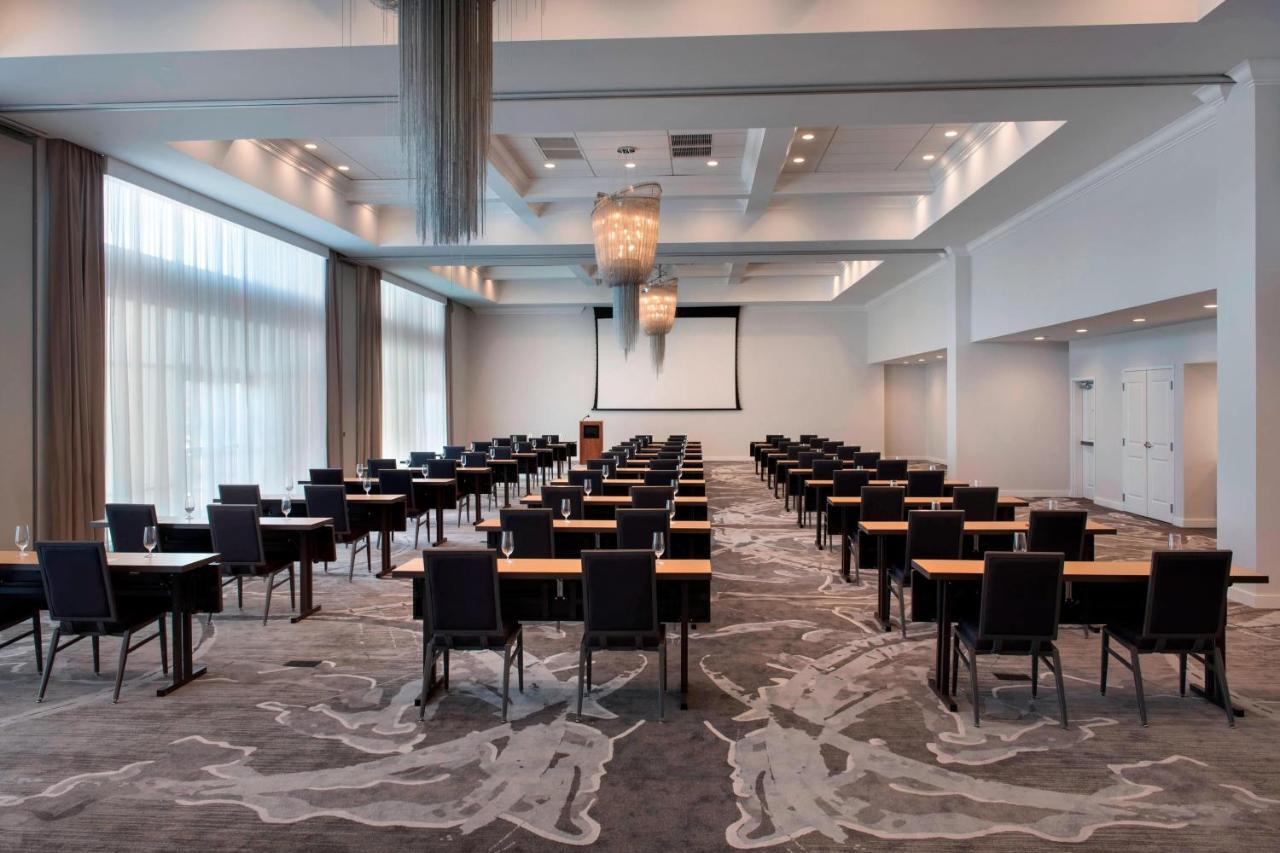 Residence Inn By Marriott New York Long Island East End Ривърхед Екстериор снимка