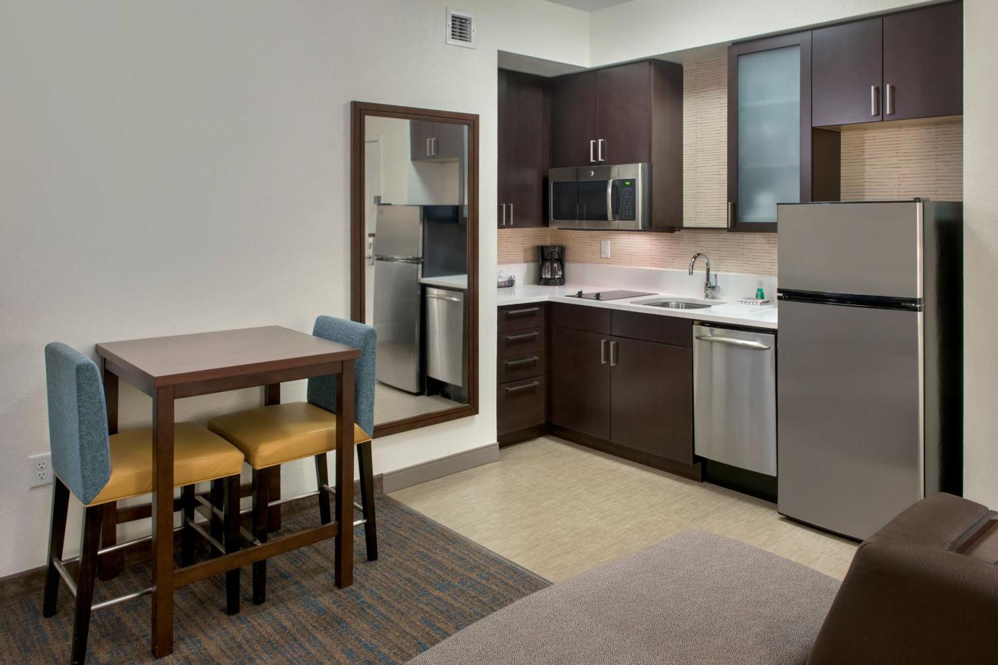 Residence Inn By Marriott New York Long Island East End Ривърхед Екстериор снимка