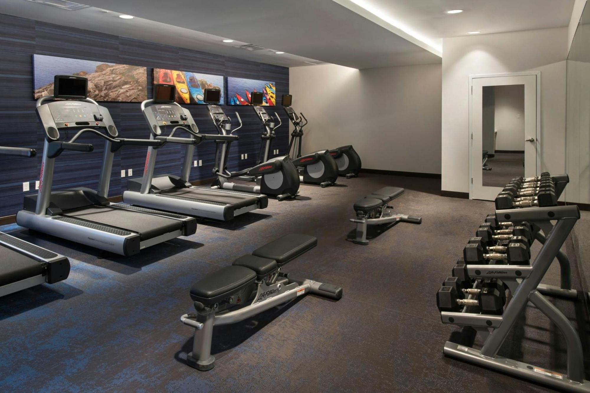 Residence Inn By Marriott New York Long Island East End Ривърхед Екстериор снимка