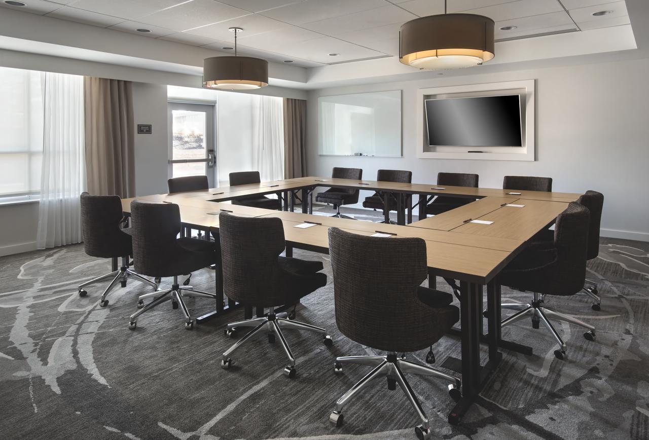 Residence Inn By Marriott New York Long Island East End Ривърхед Екстериор снимка